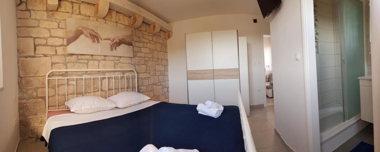 Holiday Home Gustirna Selca  Bilik gambar